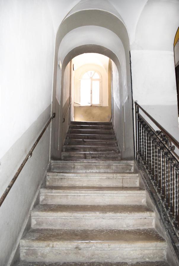 Porta Vicari With View In Downtown Apartman Palermo Kültér fotó